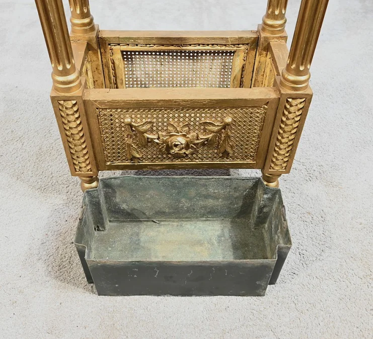 BEISTELLTISCH IM LOUIS XVI-STIL