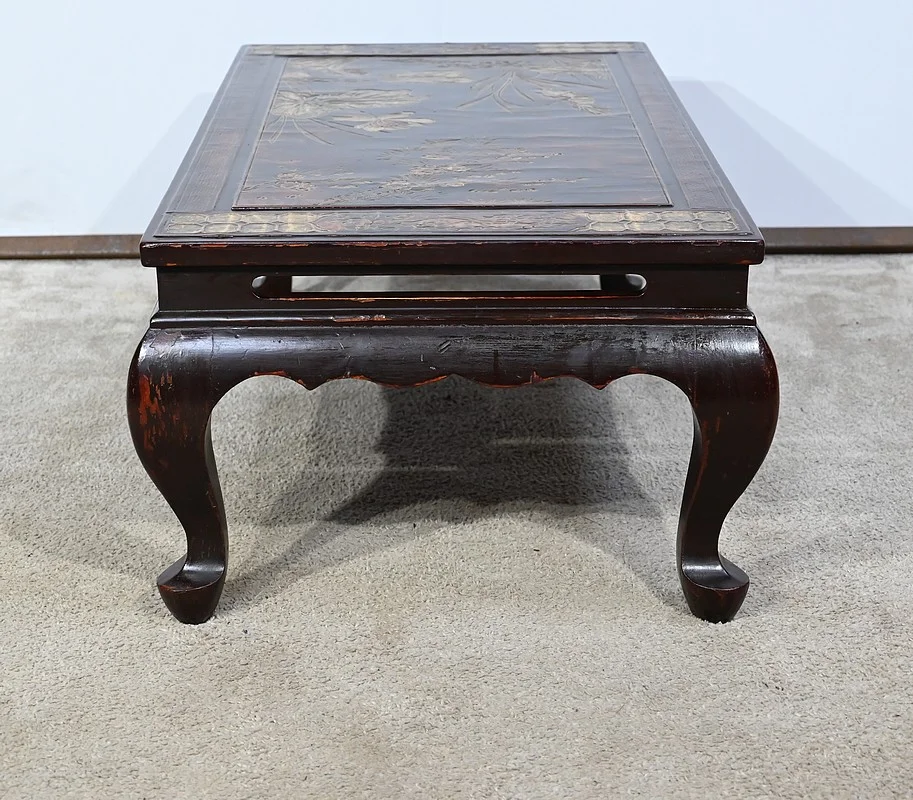Table Basse en Bois Laqué, Chine – 1960