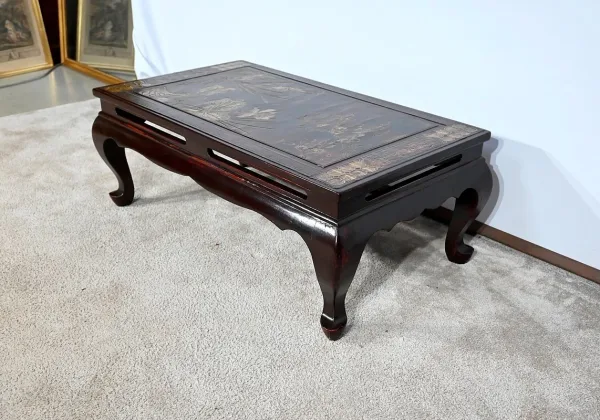 Table Basse en Bois Laqué, Chine – 1960