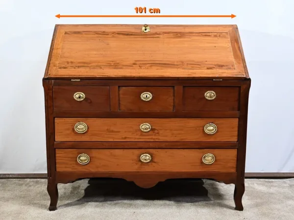 Commode Scriban de Port en Acajou de Saint Martin et de Cuba, époque Louis XV – XVIIIe