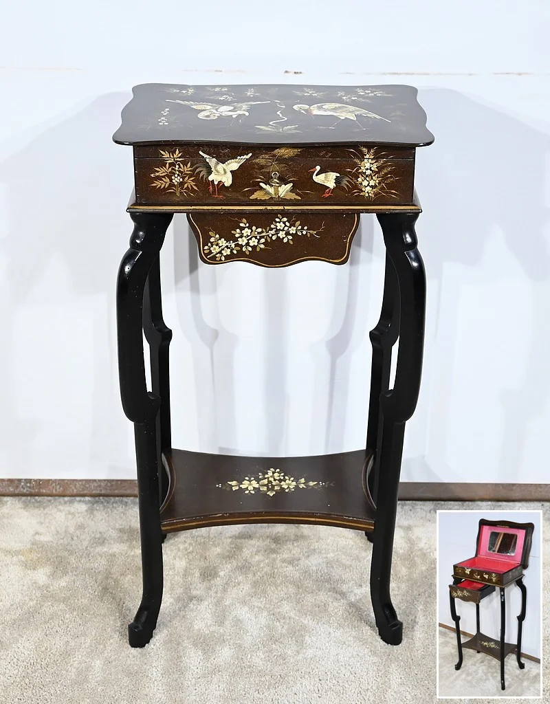 ORIENTAL STYLE TABLE