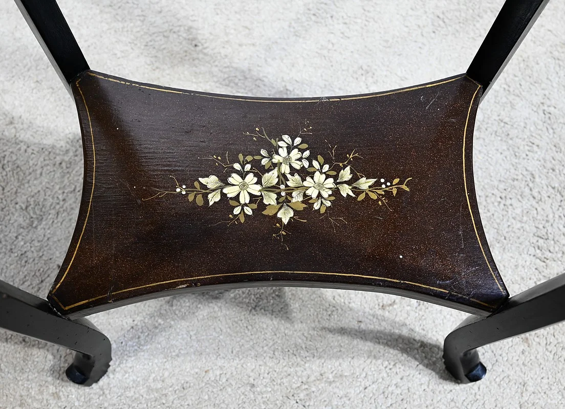Petite Table à décors Asiatiques – Fin XIXe
