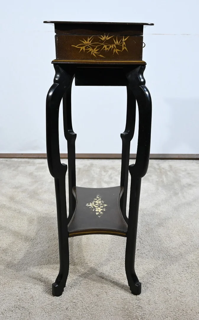 Petite Table à décors Asiatiques – Fin XIXe