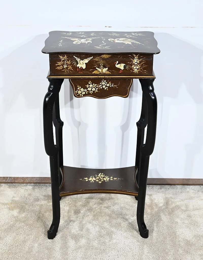 Petite Table à décors Asiatiques – Fin XIXe
