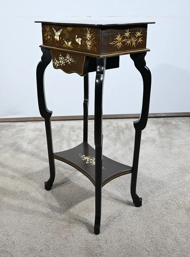Petite Table à décors Asiatiques – Fin XIXe