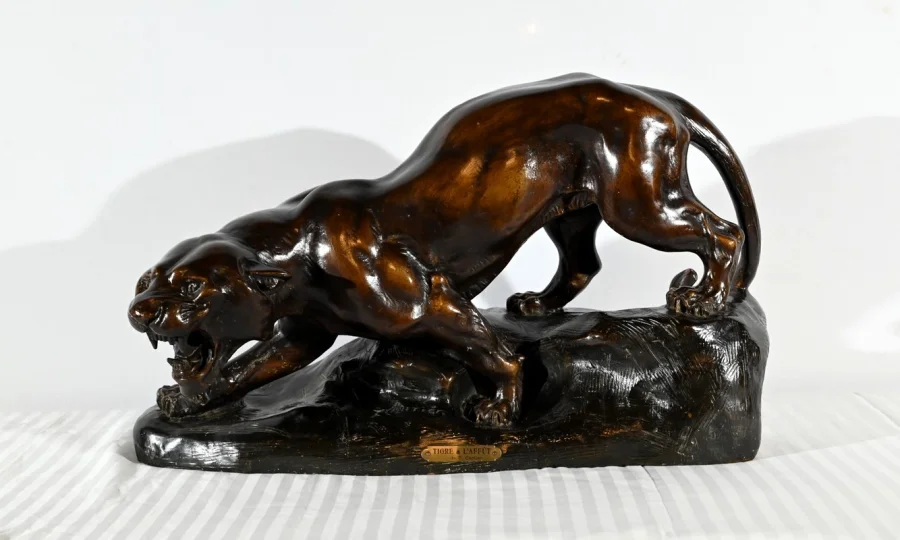 Steingut-Skulptur, signiert von Thomas CARTIER