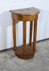 HALBMONDSTÄNDER