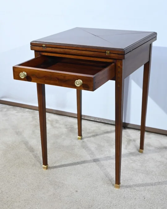 SWIVEL CARD TABLE