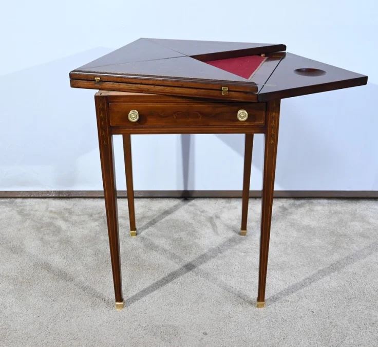 SWIVEL CARD TABLE