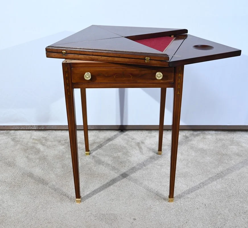 SWIVEL CARD TABLE