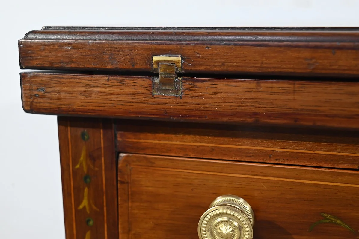 SWIVEL CARD TABLE