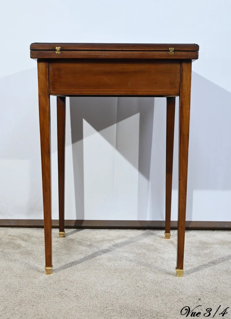 SWIVEL CARD TABLE