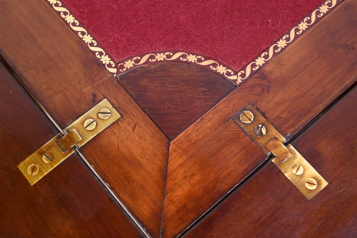 SWIVEL CARD TABLE