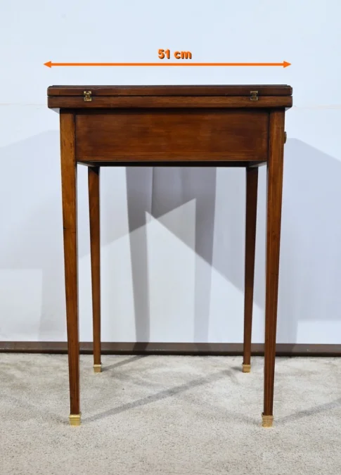 SWIVEL CARD TABLE