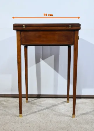 Table Mouchoir en Acajou Massif – 1920