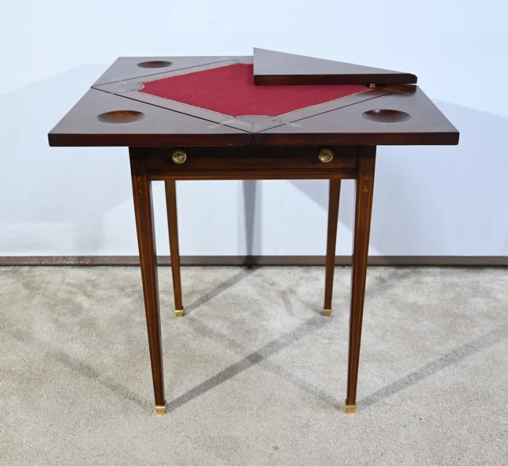 SWIVEL CARD TABLE