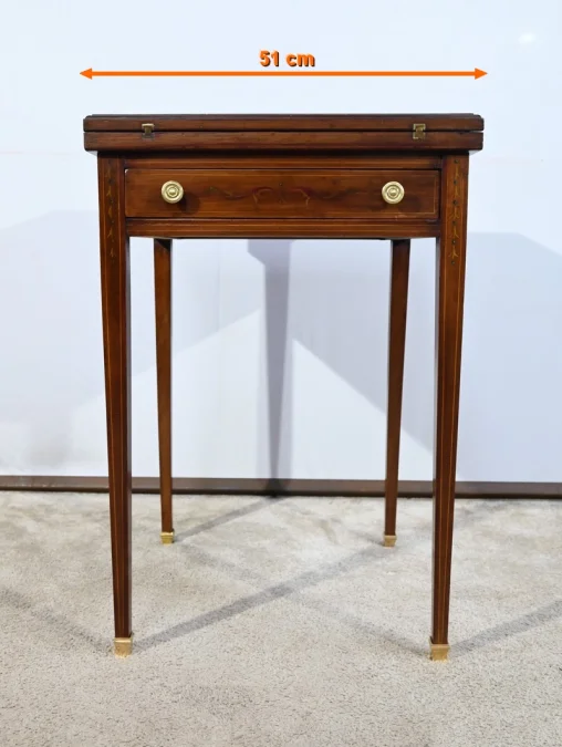 SWIVEL CARD TABLE