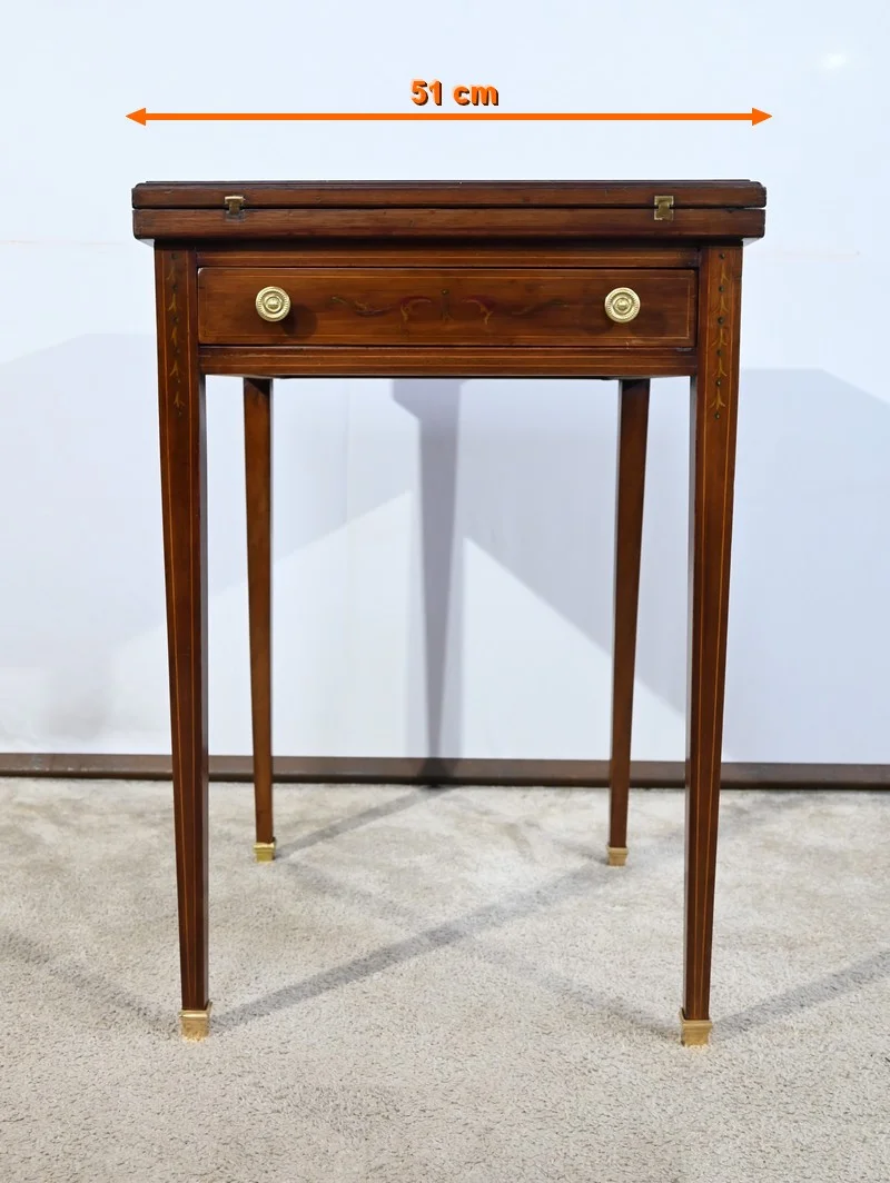 SWIVEL CARD TABLE