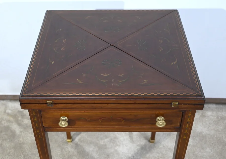 SWIVEL CARD TABLE