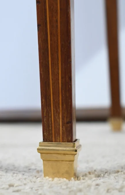 SWIVEL CARD TABLE