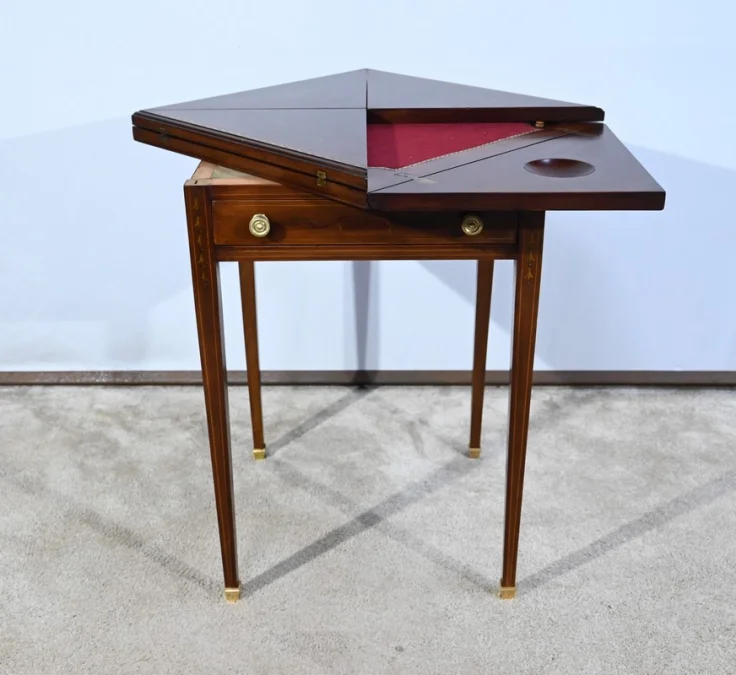 SWIVEL CARD TABLE