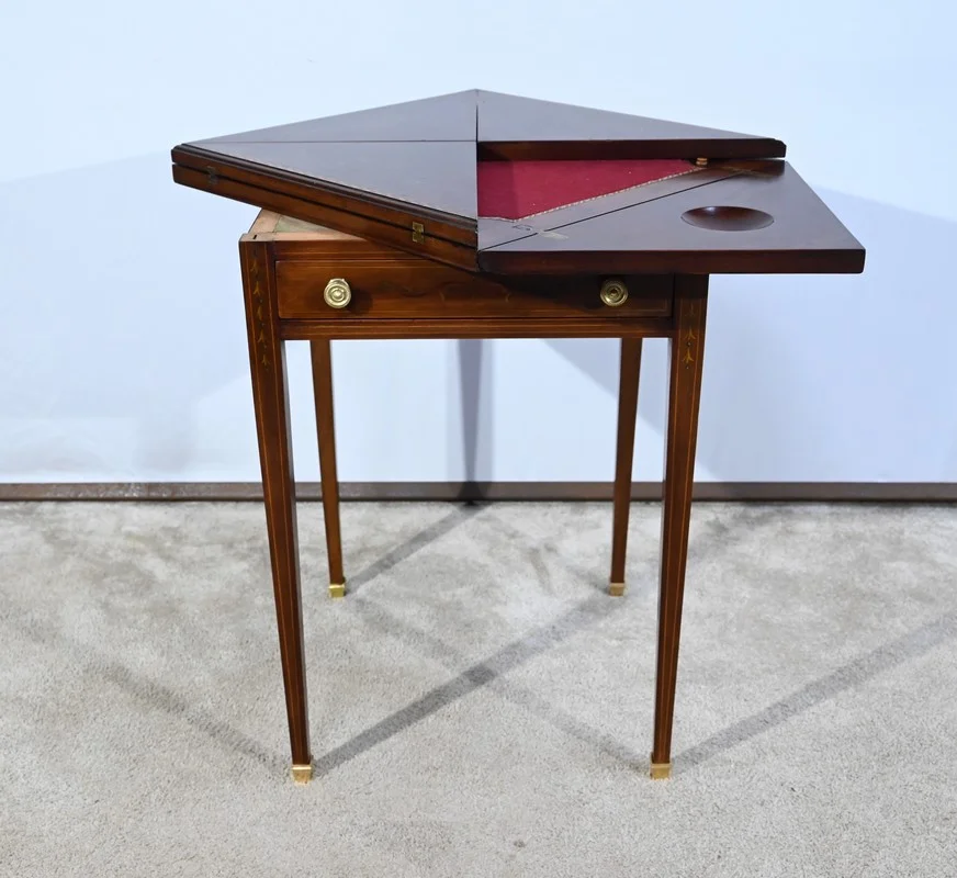 SWIVEL CARD TABLE