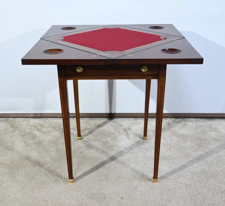 SWIVEL CARD TABLE
