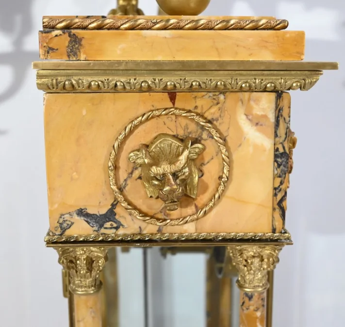 MANTLE GARNITURE