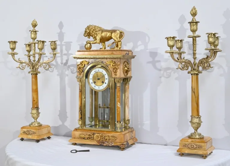 Importante Garniture de Cheminée en Marbre et Bronze, style Empire – 2ème Partie XIXe