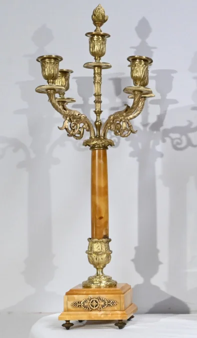 MANTLE GARNITURE