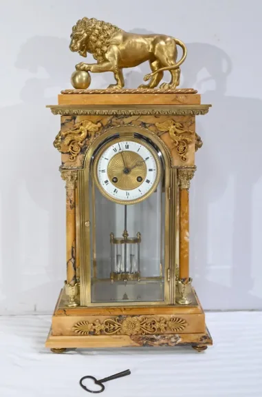 Importante Garniture de Cheminée en Marbre et Bronze, style Empire – 2ème Partie XIXe