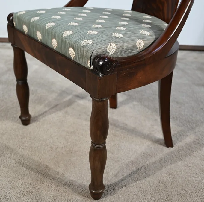 Suite de 4 Chaises Gondole en Acajou de Cuba, époque Restauration – Début XIXe
