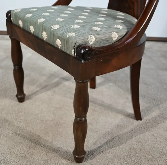 Suite de 4 Chaises Gondole en Acajou de Cuba, époque Restauration – Début XIXe