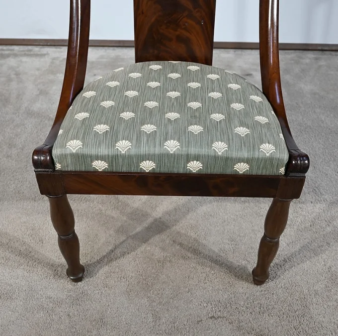 Suite de 4 Chaises Gondole en Acajou de Cuba, époque Restauration – Début XIXe