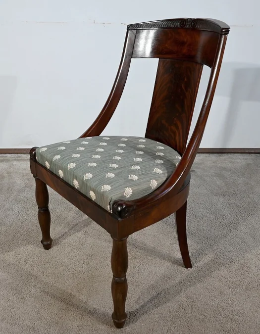 Suite de 4 Chaises Gondole en Acajou de Cuba, époque Restauration – Début XIXe