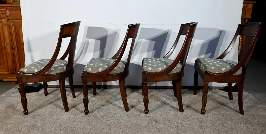 Suite de 4 Chaises Gondole en Acajou de Cuba, époque Restauration – Début XIXe