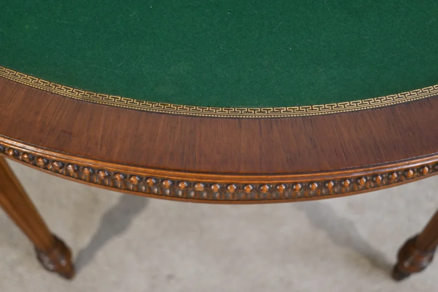 Table Demi-Lune en Noyer, style Louis XVI – Fin XIXe