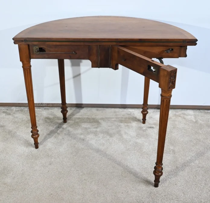 Table Demi-Lune en Noyer, style Louis XVI – Fin XIXe