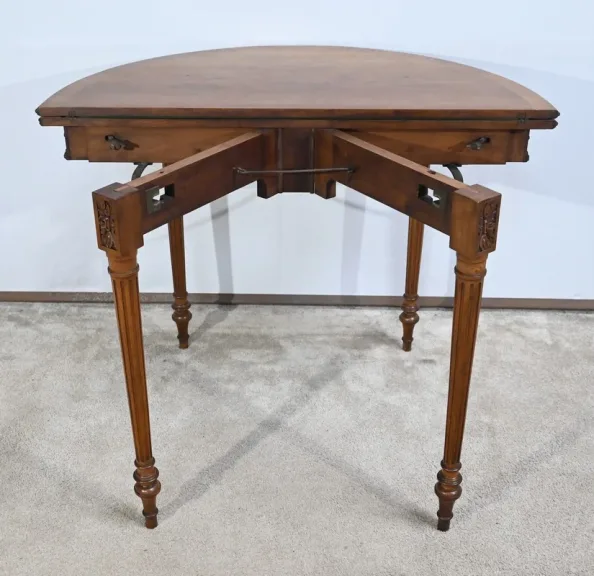 Table Demi-Lune en Noyer, style Louis XVI – Fin XIXe