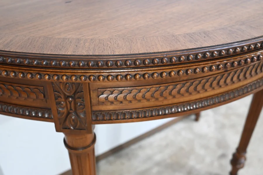 Table Demi-Lune en Noyer, style Louis XVI – Fin XIXe