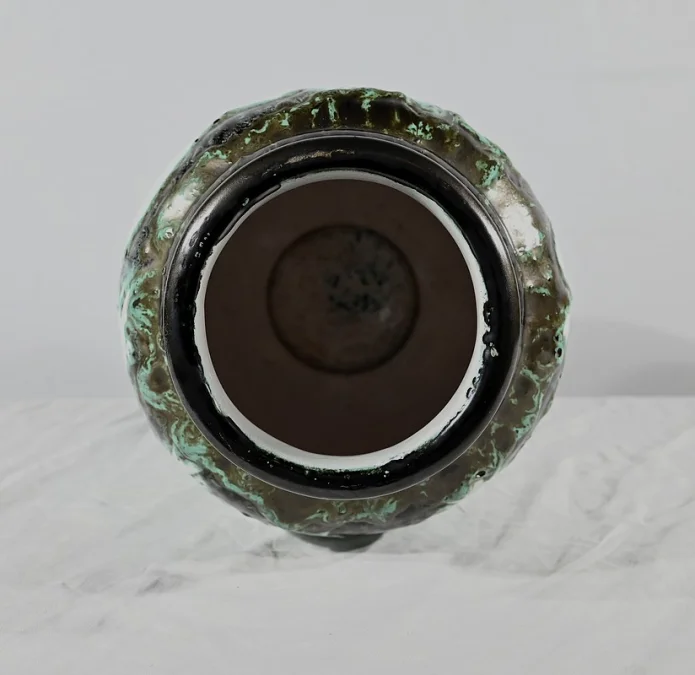 VASE signiert L.. ALAURENT