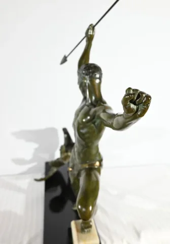Bronze « Chasse à l’Aigle », signé J.de Roncourt, Art Déco – 1930
