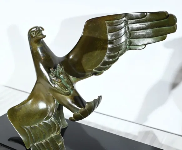 Bronze « Chasse à l’Aigle », signé J.de Roncourt, Art Déco – 1930