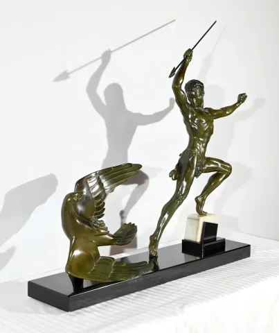 Bronze « Chasse à l’Aigle », signé J.de Roncourt, Art Déco – 1930