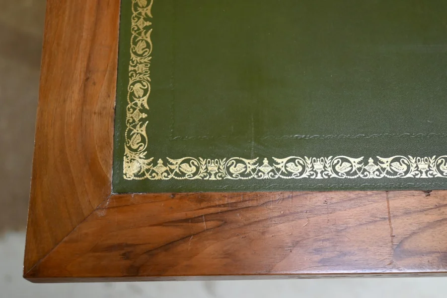 CYLINDER TOP DESK