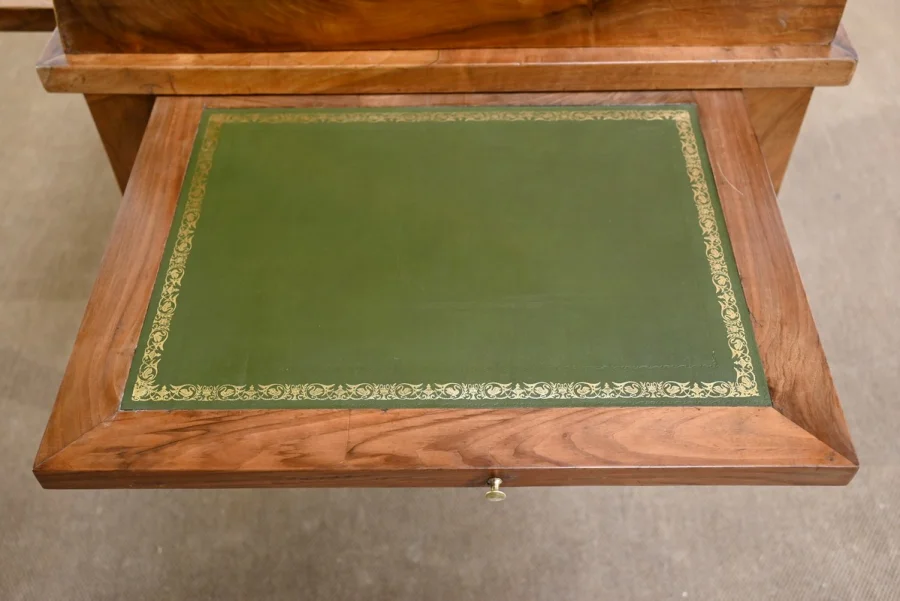 CYLINDER TOP DESK
