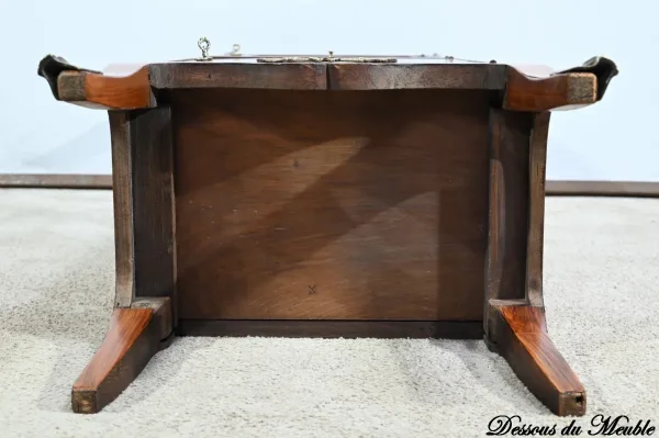 Petite Vitrine en Bois de Rose, style Transition Louis XV / Louis XVI – Début XXe