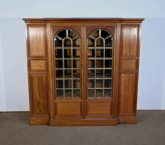 BÜCHERREGAL AUS DEM 19. JAHRHUNDERT