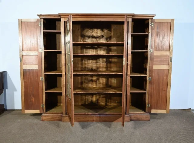 BÜCHERREGAL AUS DEM 19. JAHRHUNDERT