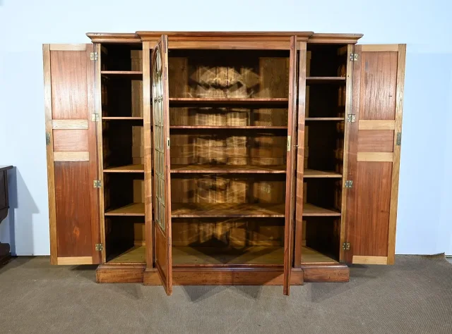 BÜCHERREGAL AUS DEM 19. JAHRHUNDERT